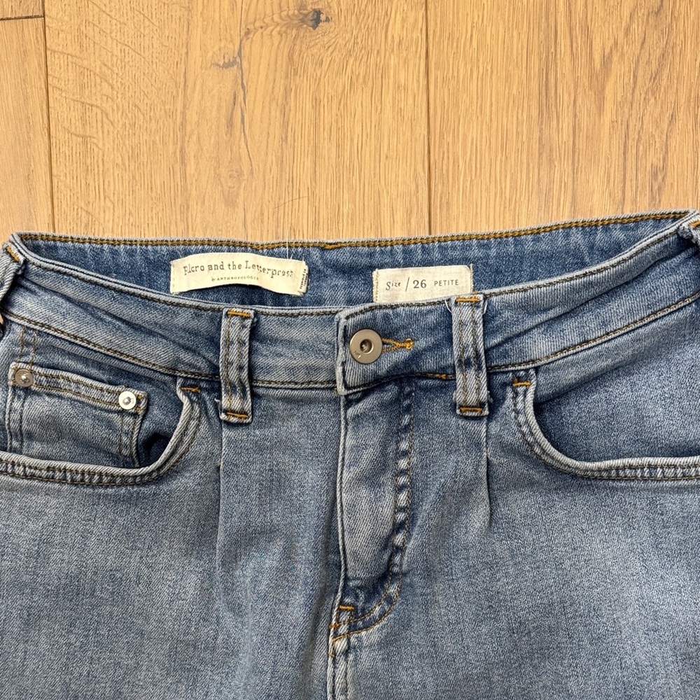 Pilcro and the Letterpress Women's Cropped Relaxed Blue Jeans 26P - Picture 3 of 10